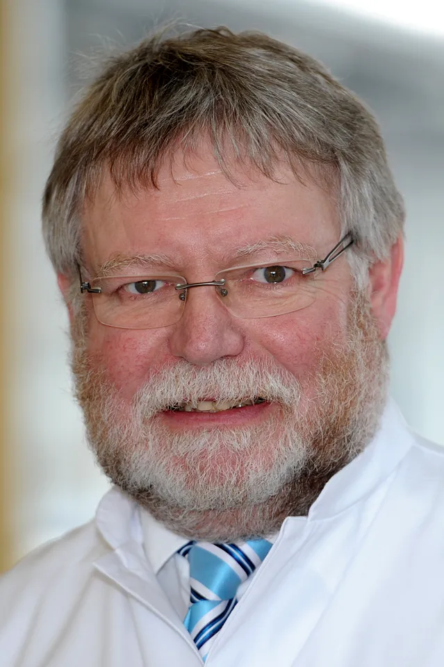 Dr. Karlheinz Schöll
